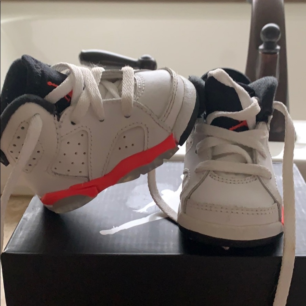 INFANTS JORDAN 6 RETRO SZ 2